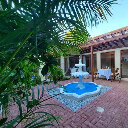 Vive Utila - Villa Esterno foto
