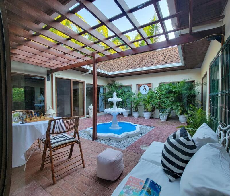 Vive Utila - Villa Esterno foto
