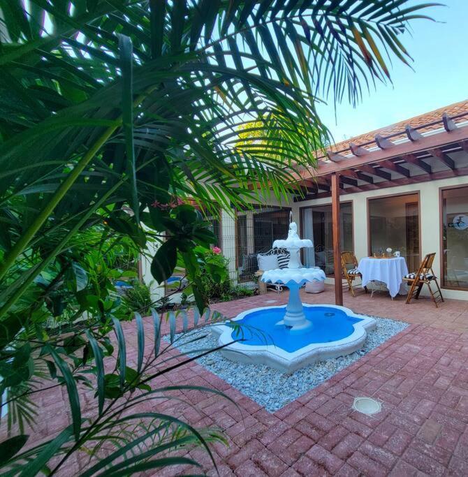 Vive Utila - Villa Esterno foto